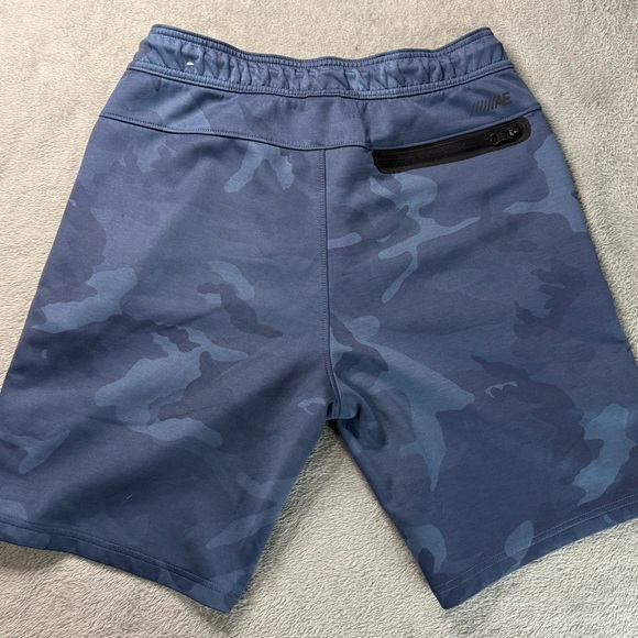 American Eagle Blue Camo Athletic Shorts Men’s Medium 9” inseam - Picture 6 of 6